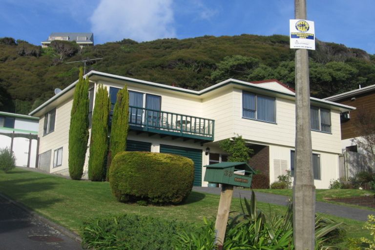 Photo of property in 35 Leeward Drive, Whitby, Porirua, 5024