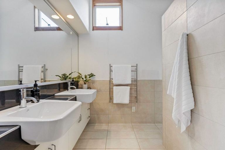 Photo of property in 131 Saint Andrews Road, Havelock North, 4130
