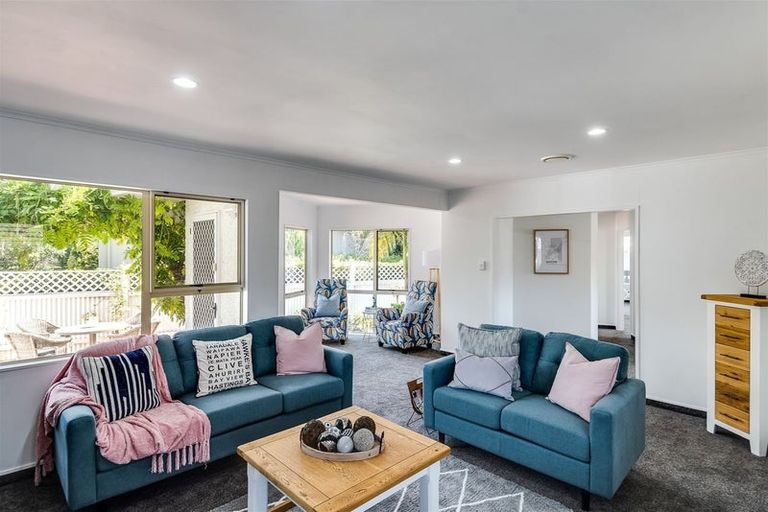 Photo of property in 3 Cambridge Terrace, Taradale, Napier, 4112