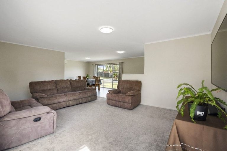 Photo of property in 7 Glengowan Place, Conifer Grove, Takanini, 2112