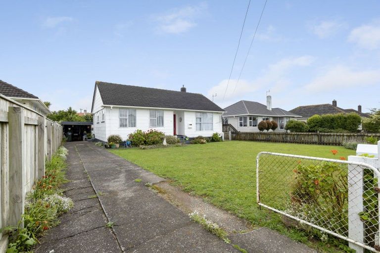 Photo of property in 281 South Road, Hawera, 4610