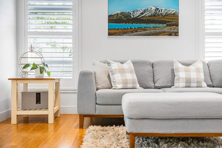 Photo of property in 28b Bluefin Way, West Harbour, Auckland, 0618