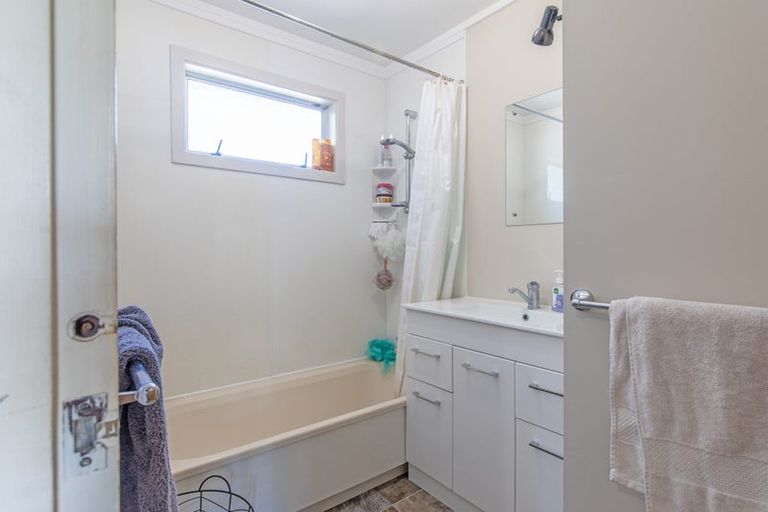 Photo of property in 20 Holt Place, Waipukurau, 4200