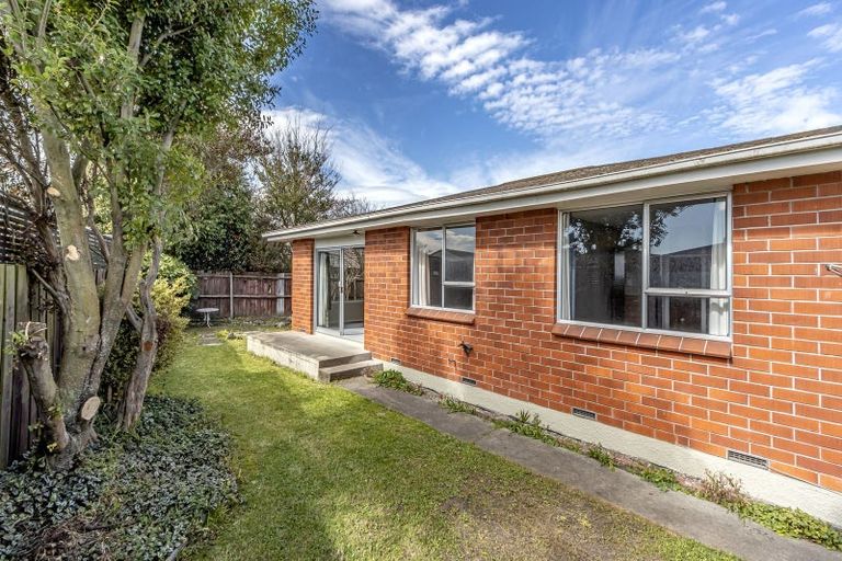 Photo of property in 2/8c Heaphy Place, Casebrook, Christchurch, 8051