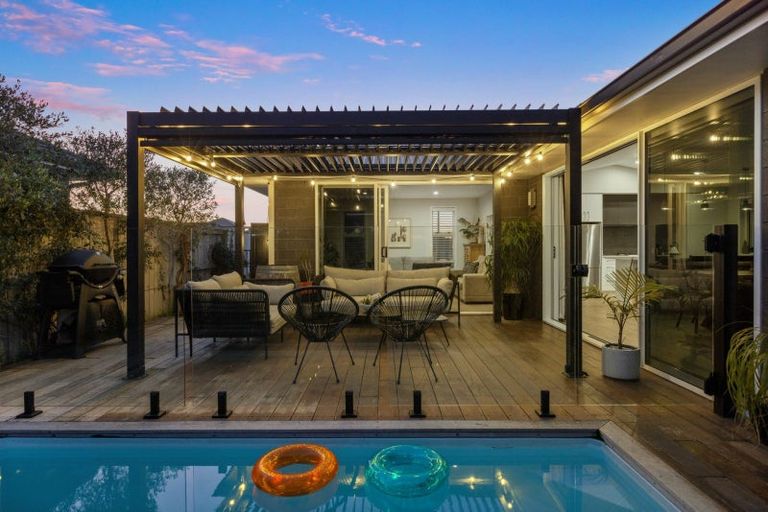 Photo of property in 95 Sandhurst Drive, Papamoa Beach, Papamoa, 3118