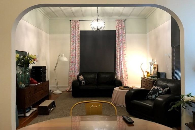 Photo of property in 119 Kitchener Road, Waiuku, 2123