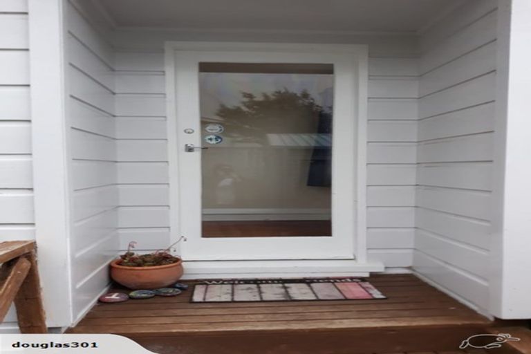Photo of property in 130 Pikarere Street, Titahi Bay, Porirua, 5022