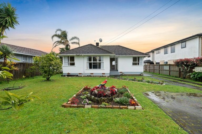 Photo of property in 503 Massey Road, Mangere, Auckland, 2022