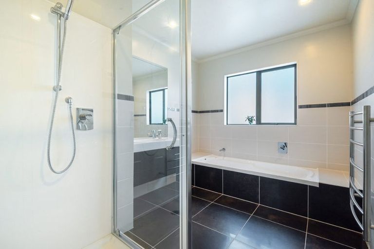 Photo of property in 31 Oakway Drive, Schnapper Rock, Auckland, 0632