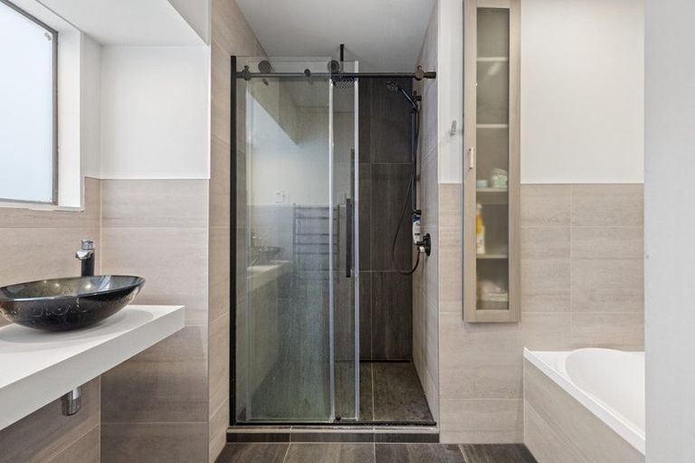 Photo of property in 12 Riverside Drive, Waiuku, 2123