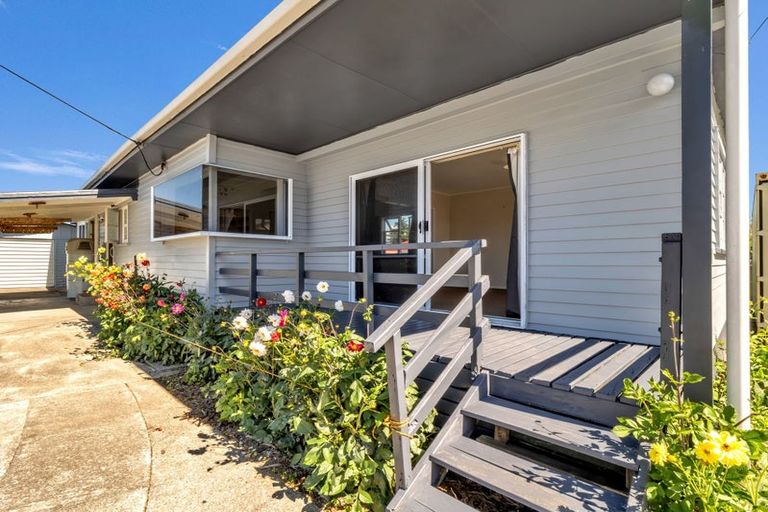 Photo of property in 556b Queen Street East, Levin, 5510