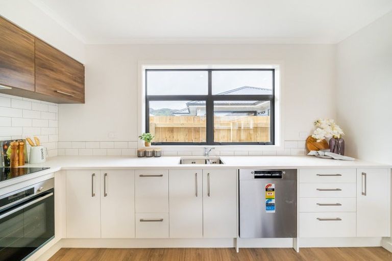 Photo of property in 18 Te Ara O Motutawa, Avalon, Lower Hutt, 5011