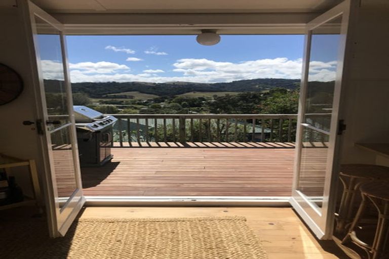 Photo of property in 31 Hillcrest Road, Hatfields Beach, Orewa, 0931