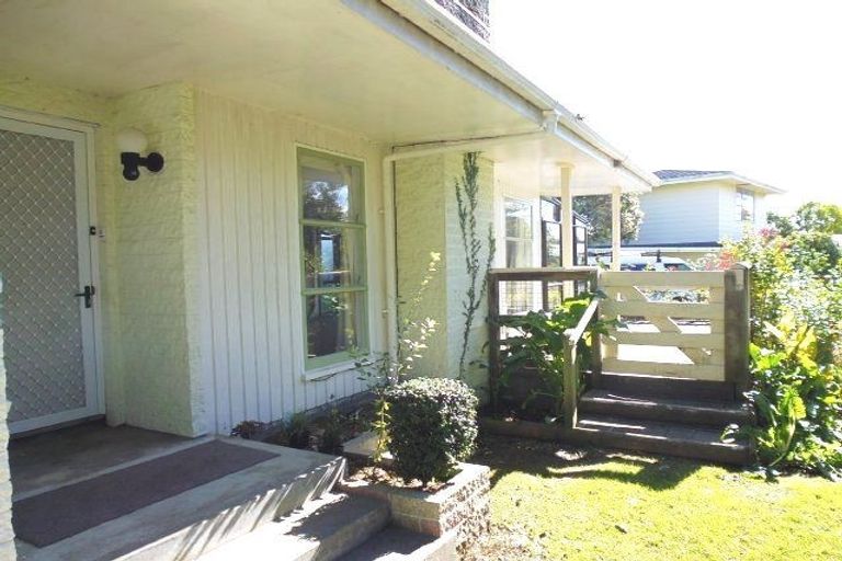 Photo of property in 55 Ngaio Road, Waikanae, 5036