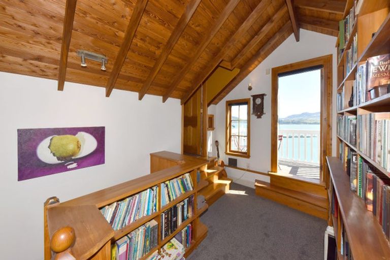Photo of property in 35 Reserve Terrace, Lyttelton, 8082