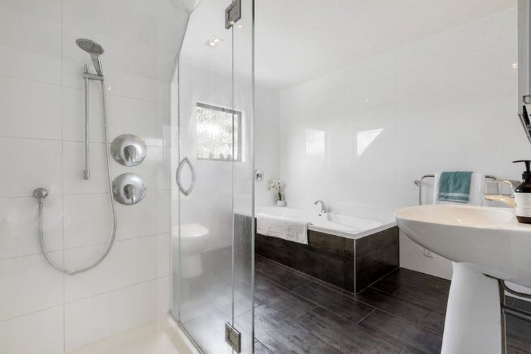 Photo of property in 585 Inland Road, Helensville, 0875