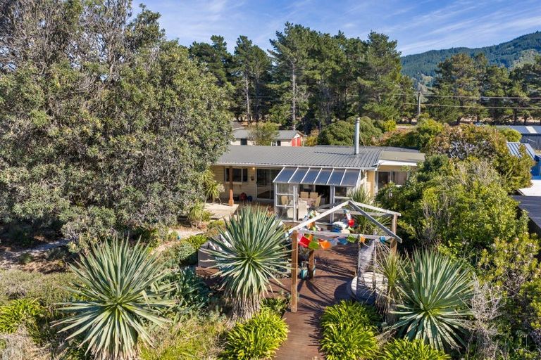 Photo of property in 104 Rarangi Beach Road, Rarangi, Blenheim, 7273