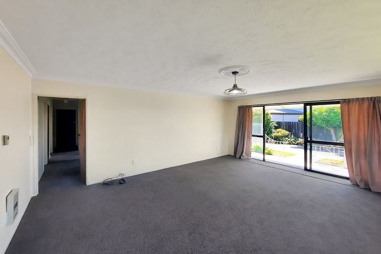 Photo of property in 15 Highsted Road, Bishopdale, Christchurch, 8053