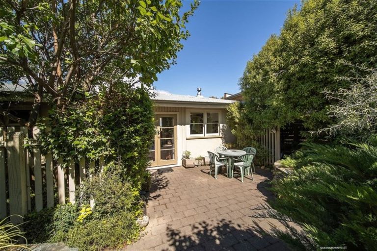 Photo of property in 4 Panorama Terrace, Queenstown, 9300