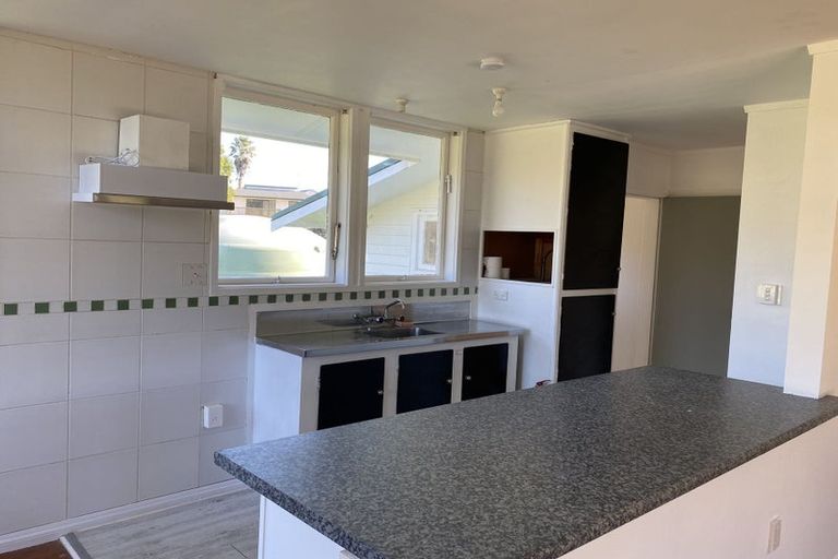 Photo of property in 98a Matua Road, Huapai, Kumeu, 0810