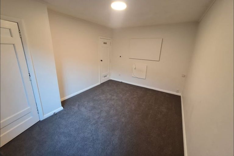 Photo of property in 51 Albemarle Road, Northland, Wellington, 6012