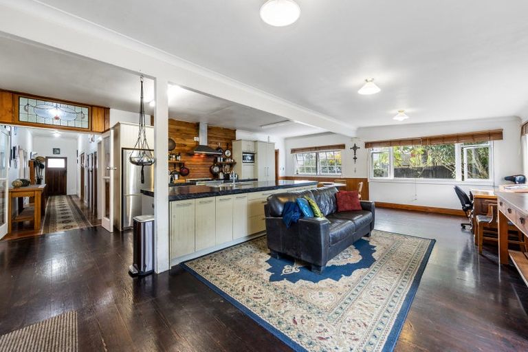 Photo of property in 66 Beresford Street, Bayswater, Auckland, 0622