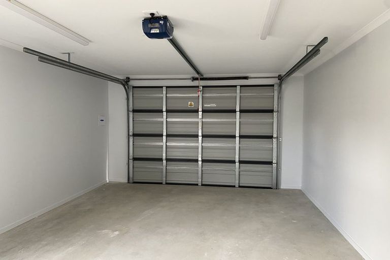 Photo of property in 28 Oioi Lane, Poike, Tauranga, 3112