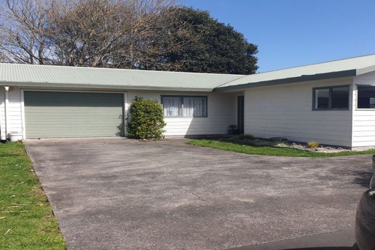 Photo of property in 4c Owens Road, Waiuku, 2123