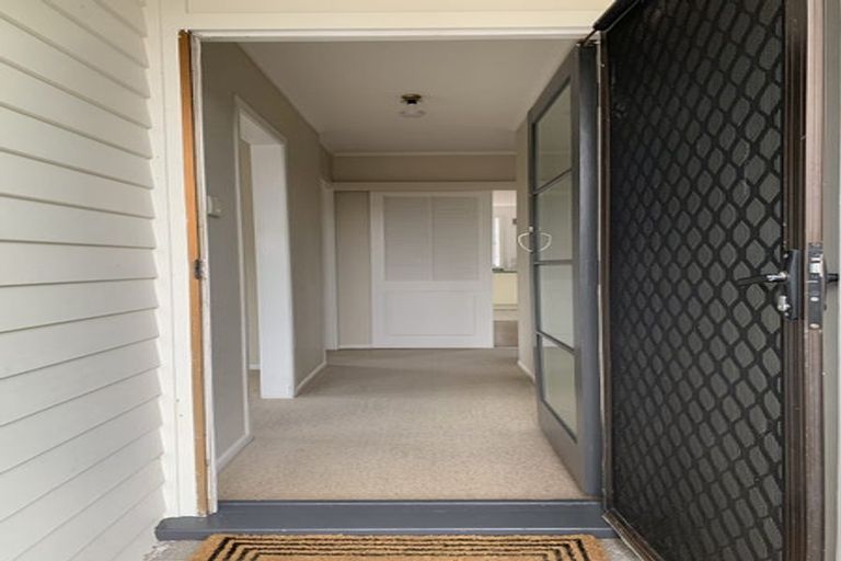 Photo of property in 13 Roby Street, Te Atatu Peninsula, Auckland, 0610