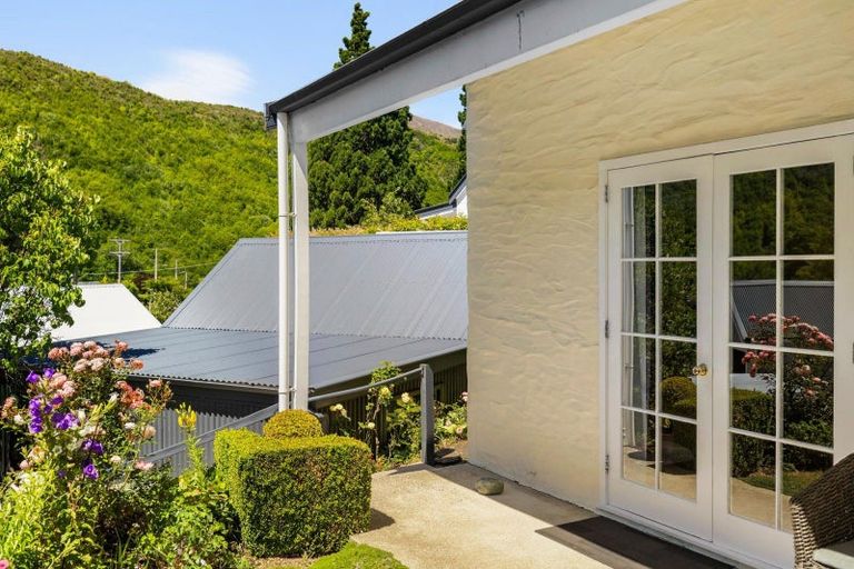 Photo of property in 34 Cardigan Street, Arrowtown, 9302