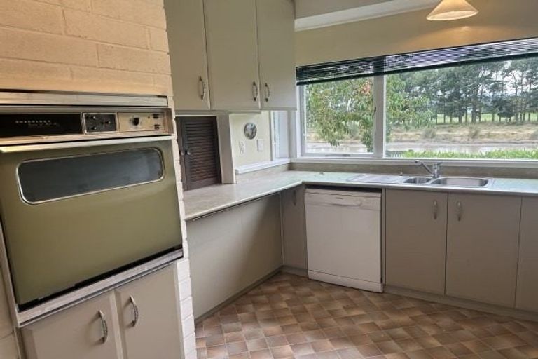 Photo of property in 134 Buick Crescent, Awapuni, Palmerston North, 4412