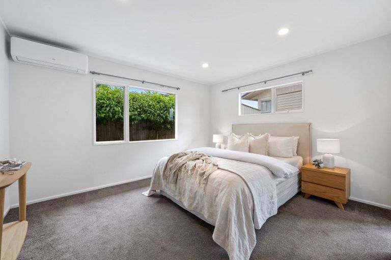 Photo of property in 54 Walworth Avenue, Pakuranga Heights, Auckland, 2010