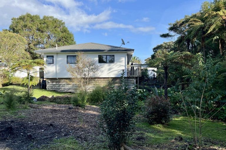 Photo of property in 21 Haruru Falls Road, Haruru, 0204