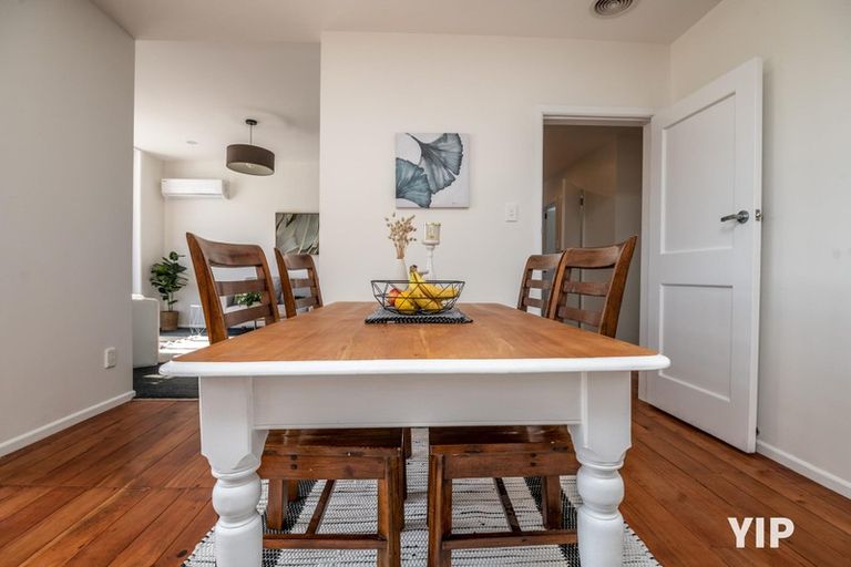 Photo of property in 15 Clifford Road, Johnsonville, Wellington, 6037