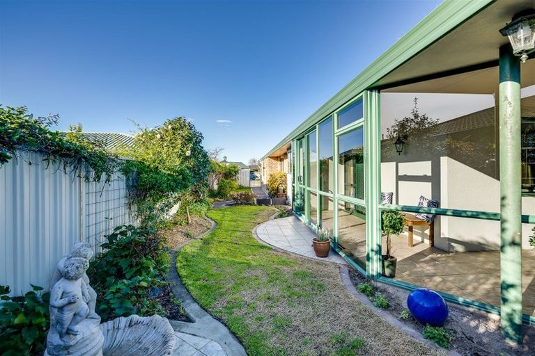 Photo of property in 5a Montague Way, Taradale, Napier, 4112