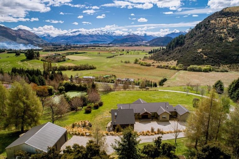 Photo of property in 555 Mount Barker Road, Wanaka, 9382