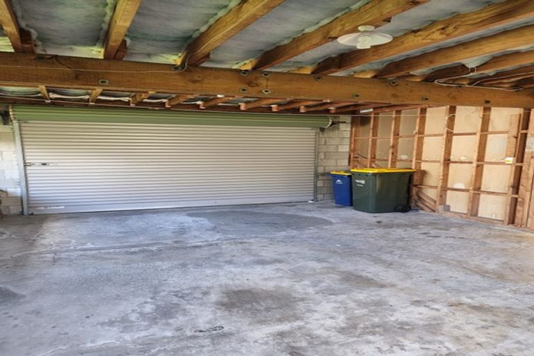 Photo of property in 2/35 Paramu Avenue, Birkdale, Auckland, 0626