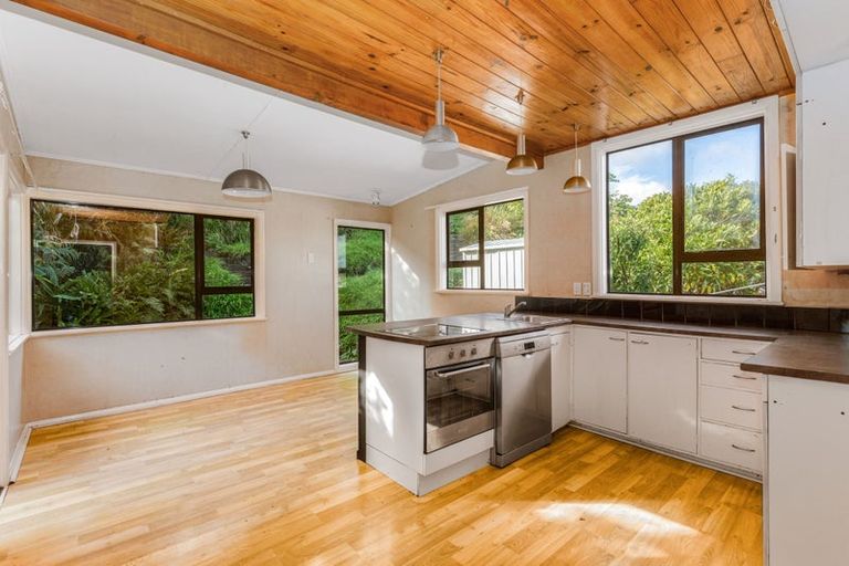 Photo of property in 5 Gordon Road, Plimmerton, Porirua, 5026