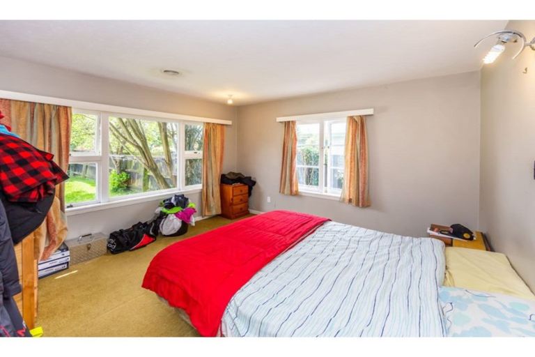 Photo of property in 103 Aorangi Road, Bryndwr, Christchurch, 8053