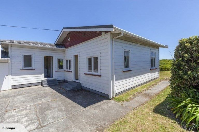 Photo of property in 37 Manly Street, Paraparaumu Beach, Paraparaumu, 5032