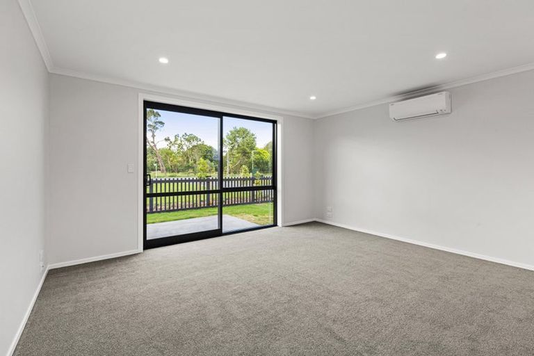Photo of property in 10 Houpara Place, Papamoa, 3118