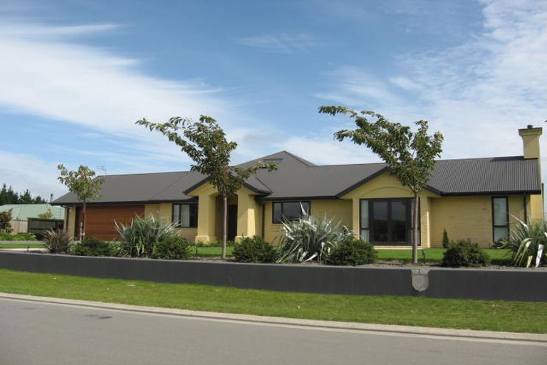 Photo of property in 18 Brahman Close, Prebbleton, 7604