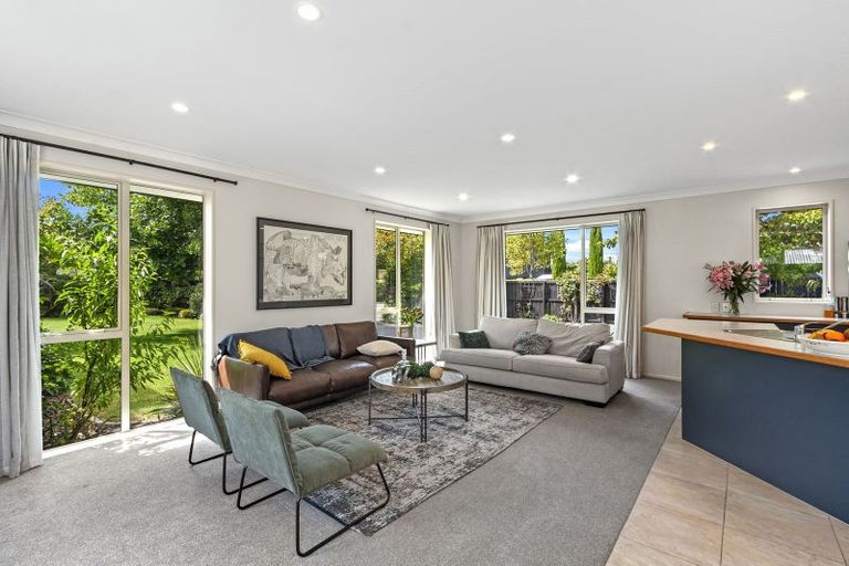 Photo of property in 14 Roderick Alleyn Lane, Papanui, Christchurch, 8052