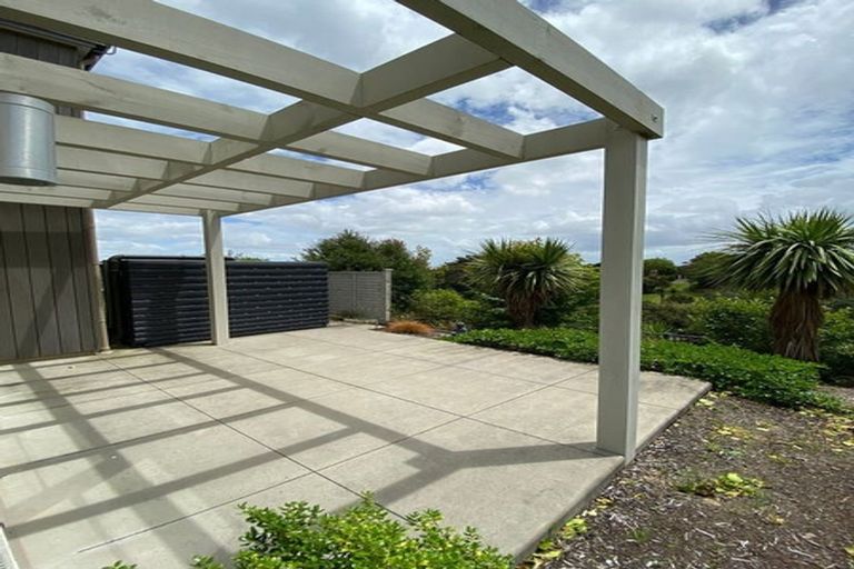 Photo of property in 16 Matairangi Avenue, Totara Heights, Auckland, 2105