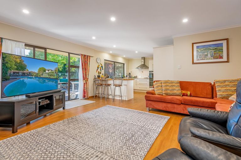 Photo of property in 43 Long Melford Road, Awapuni, Palmerston North, 4412