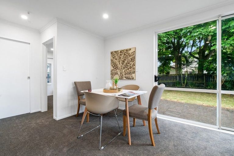 Photo of property in 27 The Track, Takanini, 2112