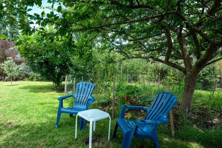 Photo of property in 98 Kinloch Road, Kinloch, Taupo, 3377