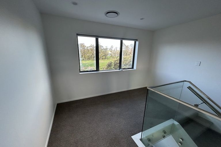 Photo of property in 11 Kokonga Lane, Silverdale, 0932