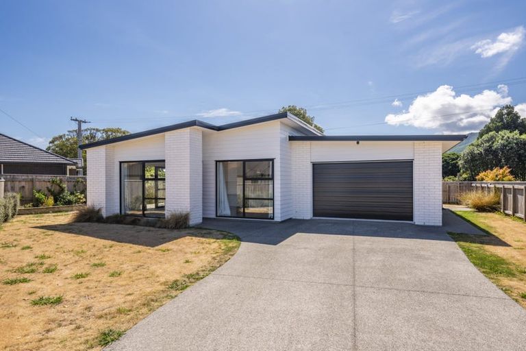 Photo of property in 3 Kaiwaru Place, Waikanae, 5036