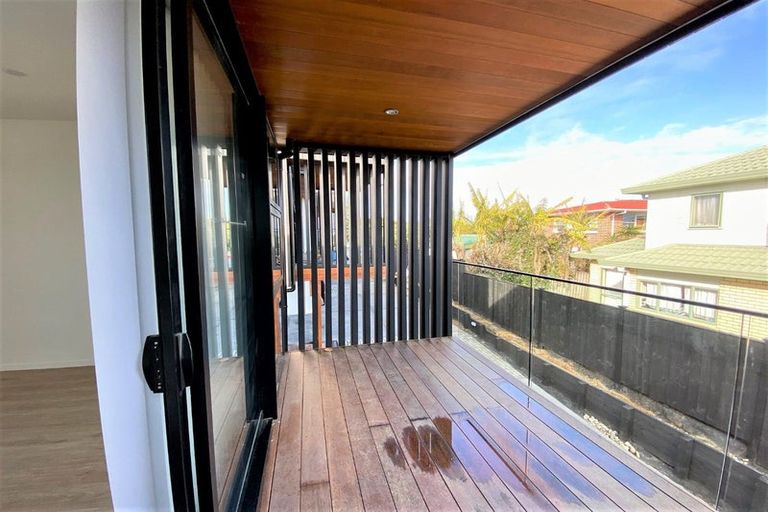 Photo of property in 40c Reeves Road, Pakuranga, Auckland, 2010